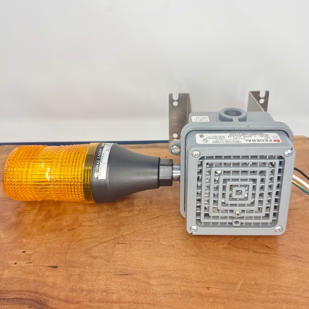 Federal Signal Vibratone Horn 350 120VAC B1 & Menics MS70LT Amber Signal Light